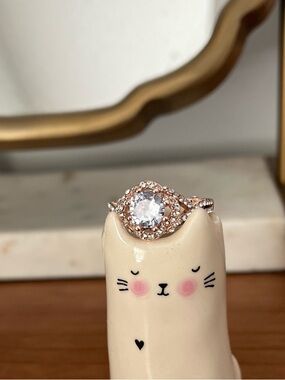 Rose Gold Halo Cubic Zirconia cocktail ring NEW
